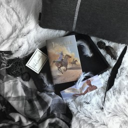 Iskari: De gevangen koningin -Kristen Ciccarelli