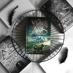 Vuur en as: De Nachtbrenger – Sabaa Tahir