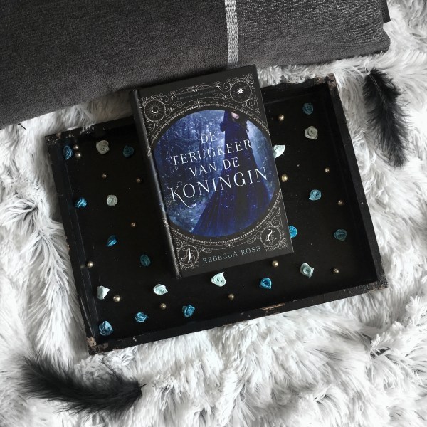 De terugkeer van de koningin (1)