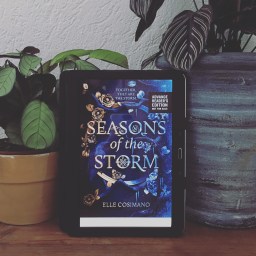 Seasons of the Storm – Elle Cosimano (ENG + NL)
