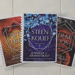 Steenkoud – Jennifer L. Armentrout (Dark Elements #2)