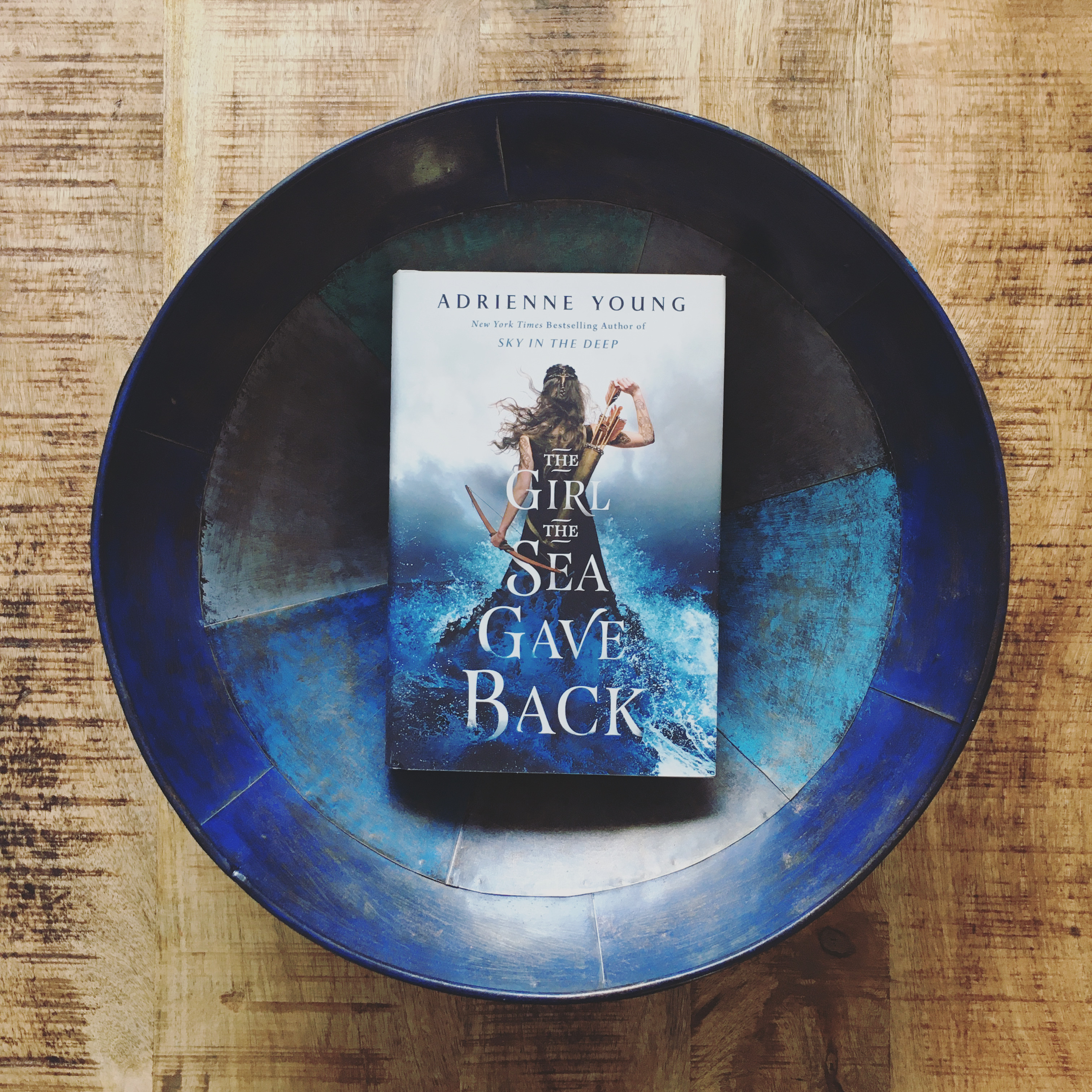 The Girl the sea gave back (1)