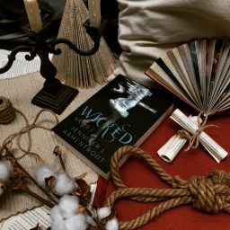 Wicked – Jennifer L. Armentrout + film recensie
