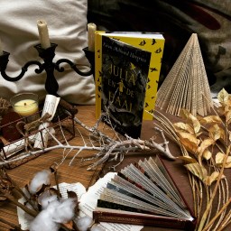 Julia en de haai – Kiran Millwood Hargrave